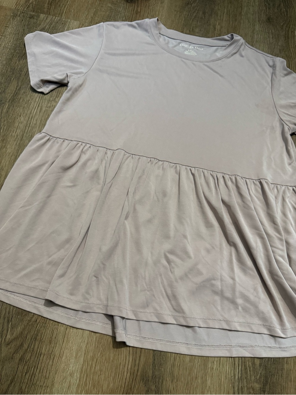 American Eagle Ruffle Top - Picture 2 of 5